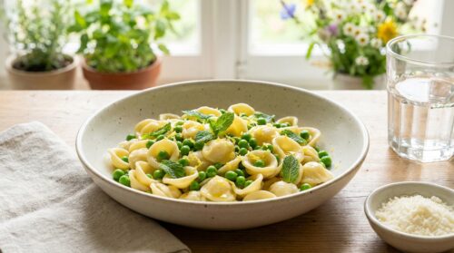 Deliziosa e fresca pasta con piselli e menta per primavera leggera
